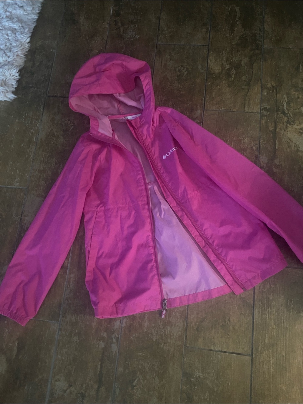Columbia Kids Bright Pink Hooded Raincoat. Size small (7/8). Great condition.